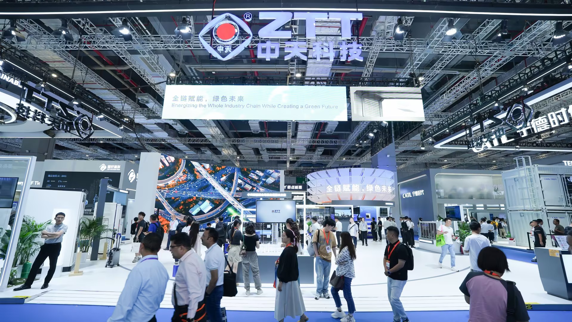 2025 SNEC | ag8集团科技携手多领域合作伙伴 共启智慧能源新时代